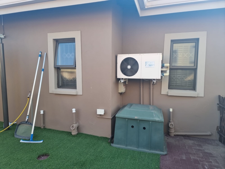 4 Bedroom Property for Sale in Rustenburg Central North West